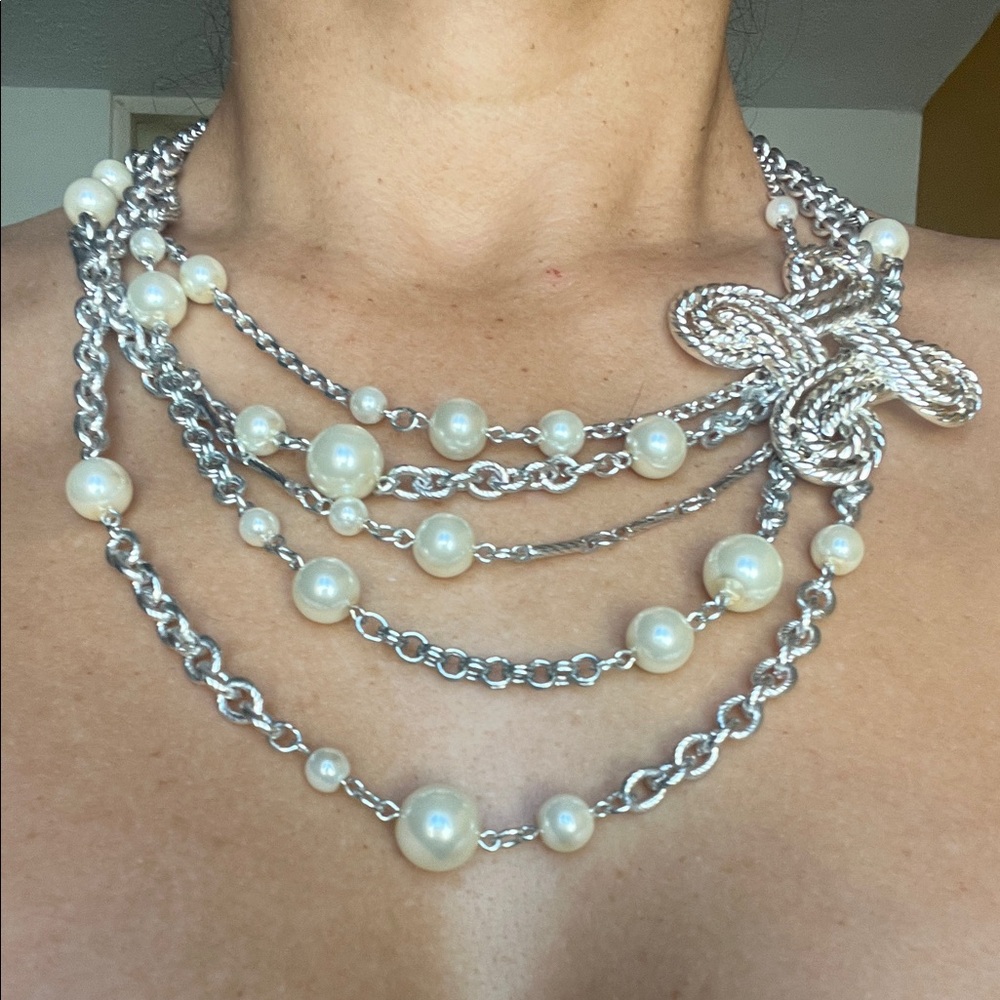 White House Black Market Silver and Pearl Necklace